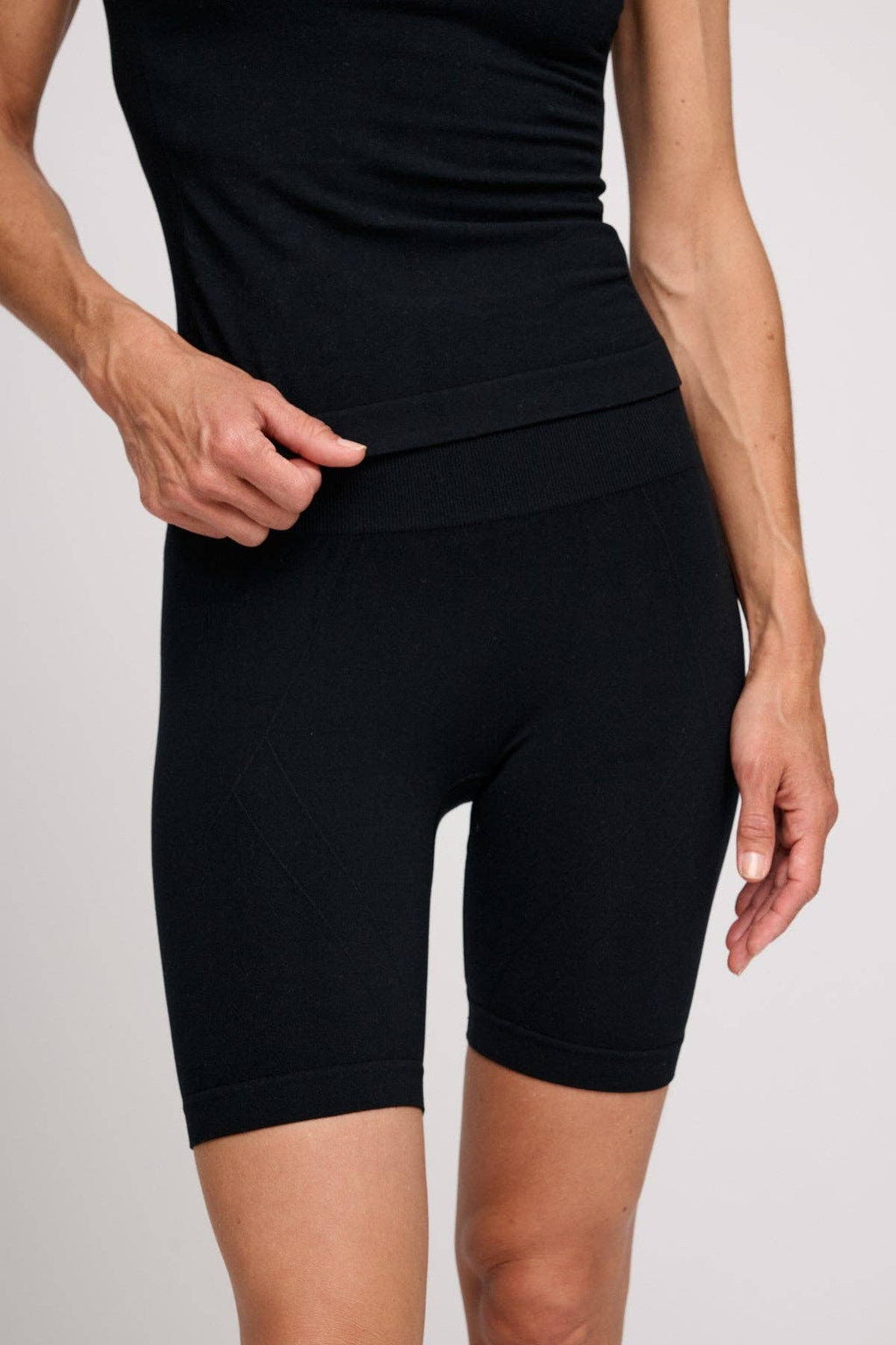 moshi moshi mind - Pulse shorts