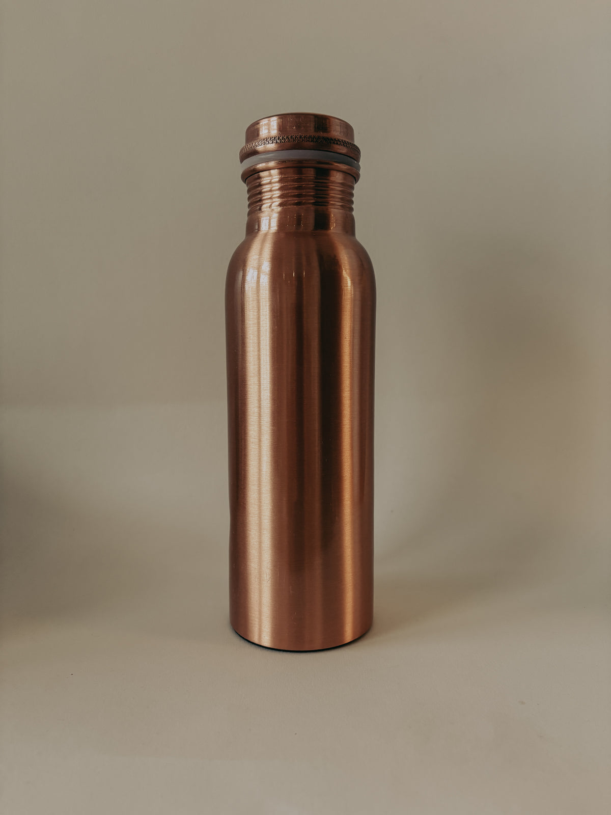 Kuparinen vesipullo Smooth 750 ml